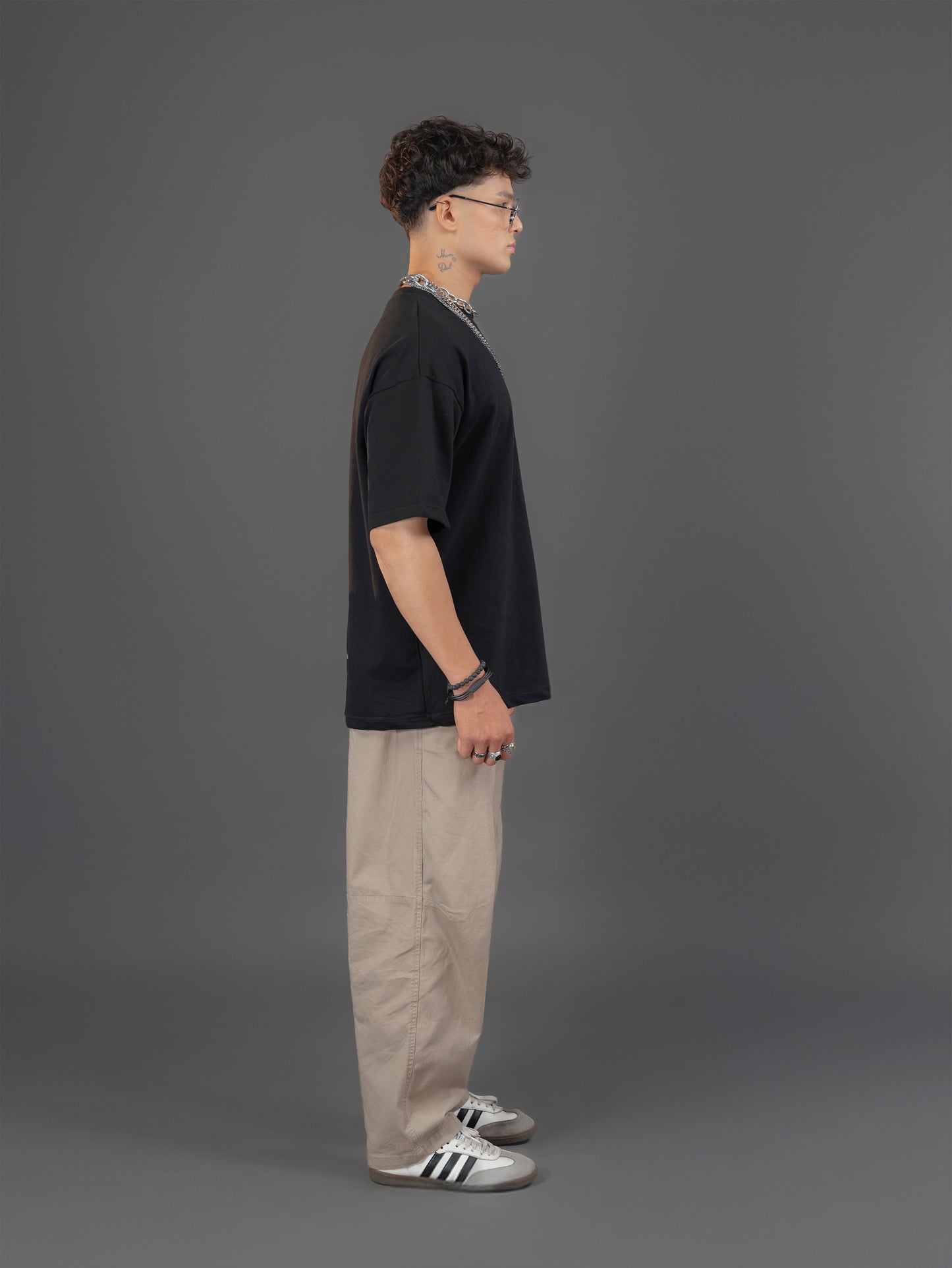 ODD HUMAN OVERSIZED UNISEX TSHIRT